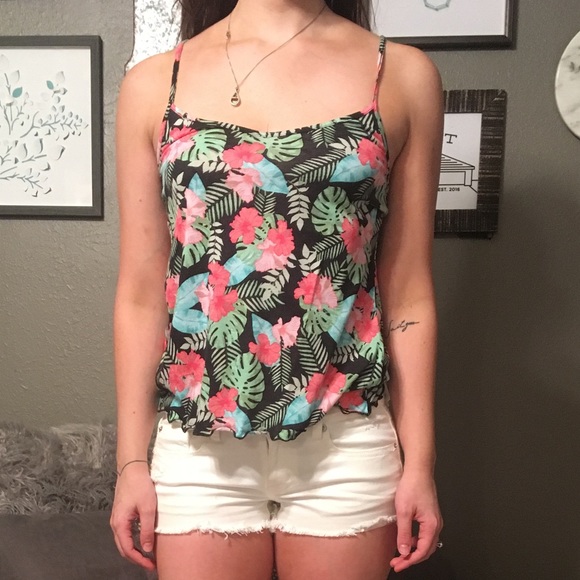 H&M Tops - 4/$25 H&M Tropical Floral Tank Top